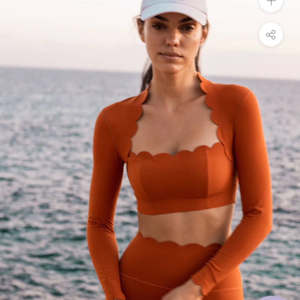 SCALLOP CROPPED LONG SLEEVE TOP M and leggings L orange I can sell separately